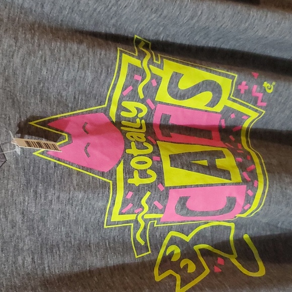 Cat lady box NWT V neck tee - Picture 3 of 3